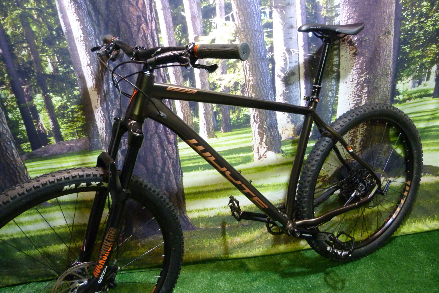 2020 Whyte 629 V2 Hardtail Mountain Bike 21" Extra Large Frame 29er XC